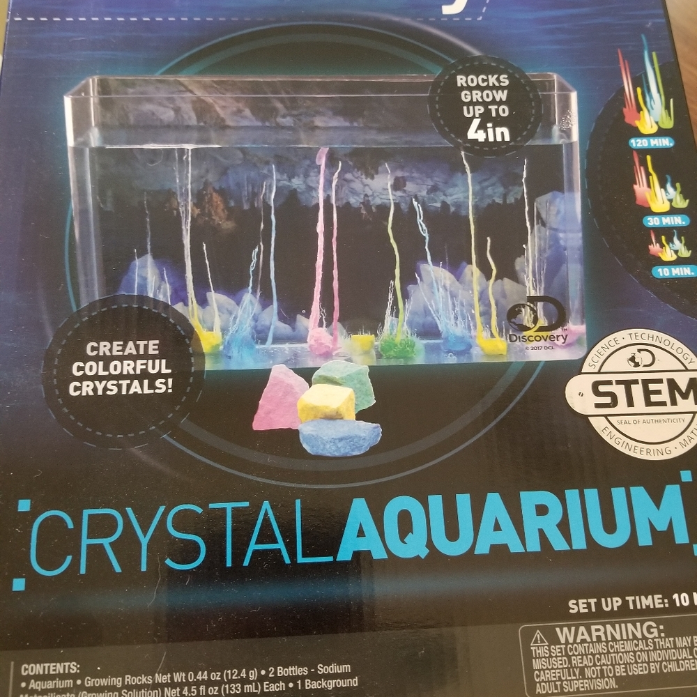 Discovery crystal aquarium